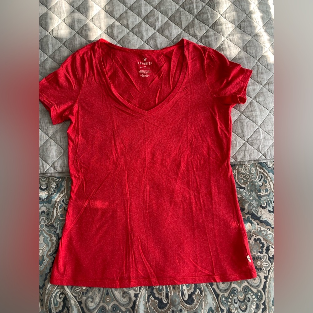 American Eagle Favorite Tee
